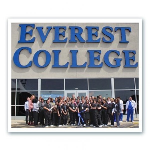 Everest college Event Logo