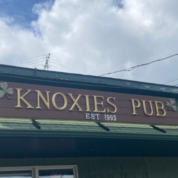 Knoxie's Pub Event Logo