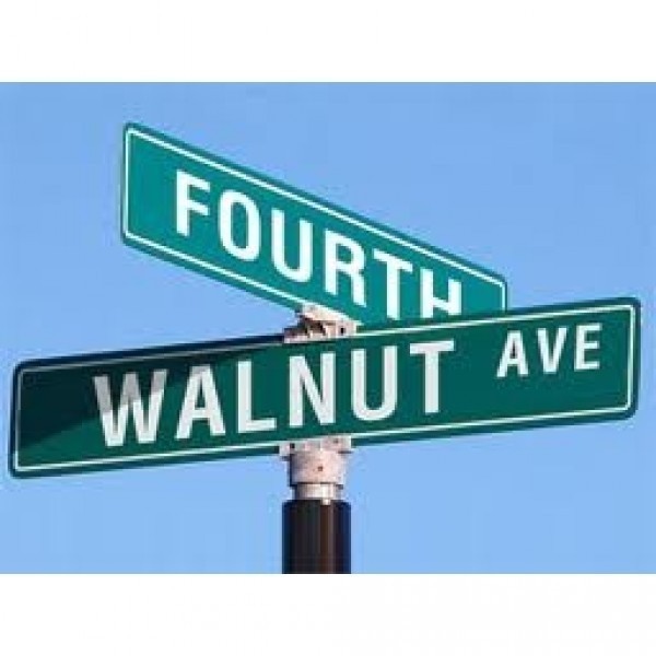 Fourth and Walnut Team Logo